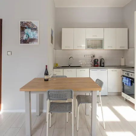 Mynest Ratajczaka Apartment *
